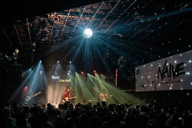 [서울=뉴시스] 솔루션스 콘서트 현장. 2022.12.26. (사진 = 엠피엠지 뮤직 제공) photo@newsis.com *재판매 및 DB 금지