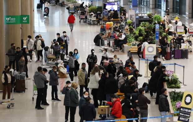 붐비는 인천국제공항. 사진=연합뉴스