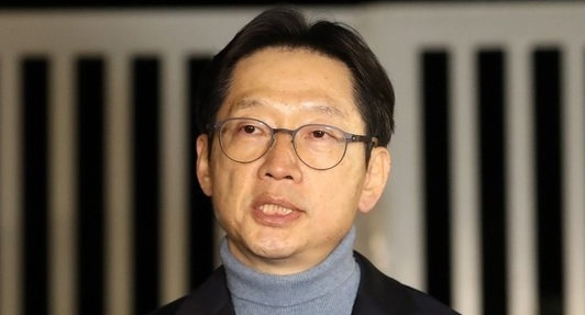 김경수 전 경남도지사가 28일 창원교도소에서 특별사면으로 출소하며 심경을 밝히고 있다. 사진 =뉴스1