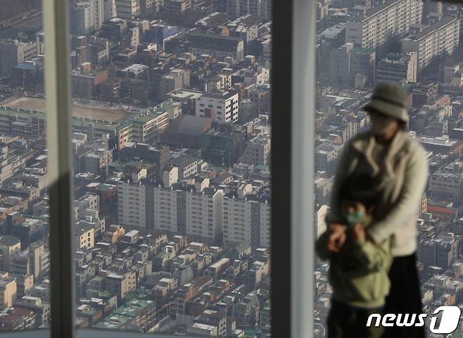 서울 송파구 롯데타워 서울스카이에서 바라본 도심의 모습. 2022.12.26/뉴스1 ⓒ News1 신웅수 기자
