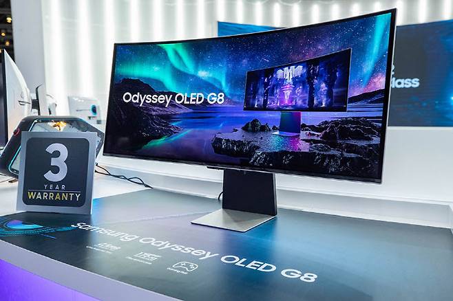 삼성디스플레이 QD-OLED 패널을 탑재한 삼성전자의 게이밍용 모니터 오디세이 OLED G8. (사진=삼성전자)