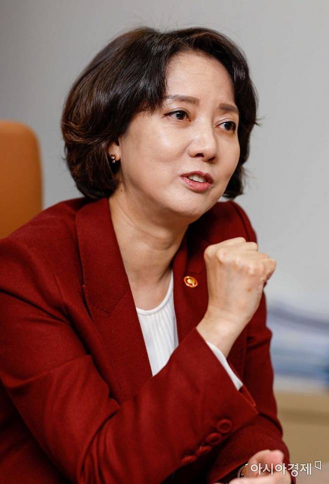 이영 중소벤처기업부 장관.