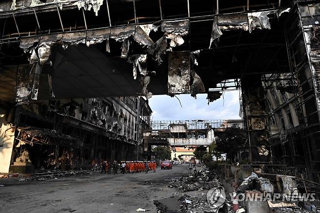 캄보디아 카지노 호텔 화재 현장 [AFP 연합뉴스 자료사진. 재판매 및 DB 금지]