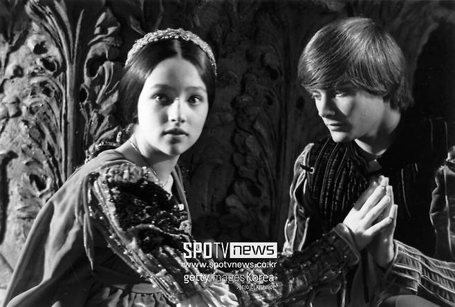 ▲ 올리비아 핫세(왼쪽)와 레너드 위팅. ⓒ게티이미지