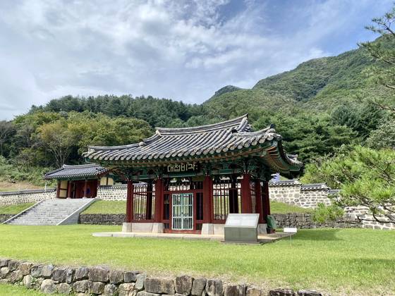 충남 금산군 진산면 묵산리의 권율장군 이치대첩비. 김홍준 기자