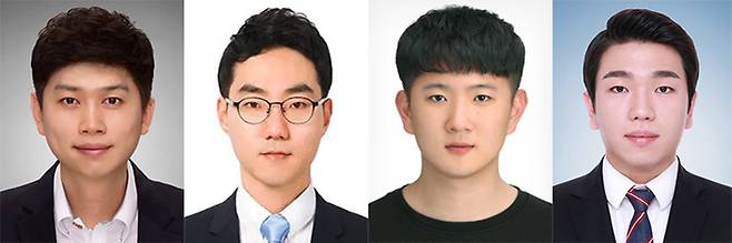 [부산=뉴시스] 부경대와 한양대 공동연구팀이 차세대 태양전지와 발광다이오드(LED)를 동시에 구현할 수 있는 첨단 단일 소재를 개발했다. 왼쪽부터 이보람 부경대 교수, 최효성 한양대 교수, 송호찬·정우현 박사과정생. (사진=부경대 제공) *재판매 및 DB 금지