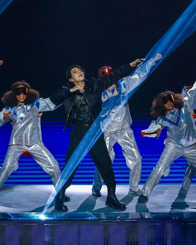 방탄소년단 정국, '기적의 가창력 지닌 실력파 韓아이돌'..日코스모폴리탄 선정