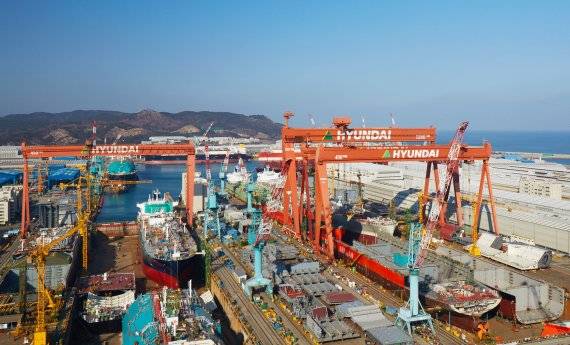 현대중공업 노사가 지난 9년 동안 끌어온 통상임금 소송전에서 대법원이 노조쪽 손을 들어주자 재계가 반발하면서 향후 파장이 예상된다. 현대중공업 울산조선소 전경. 현대중공업 제공