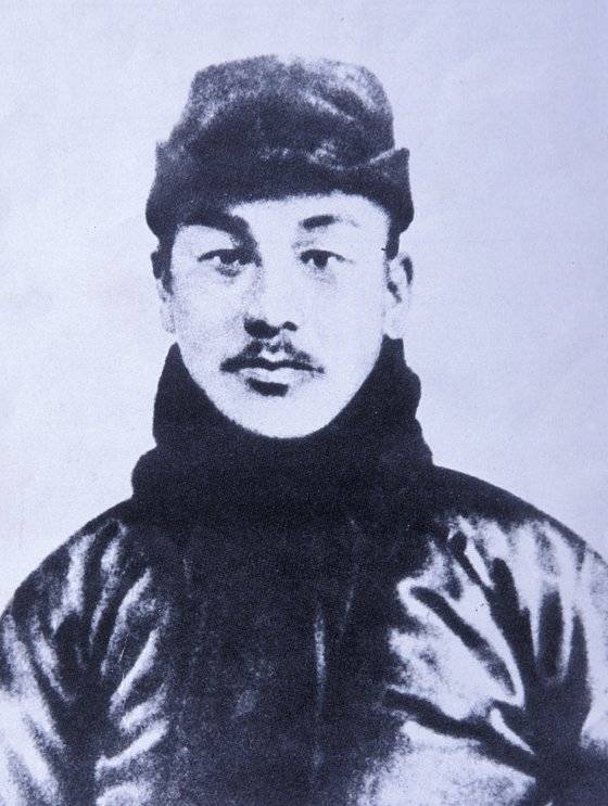 우당교육문화재단은 11일 하토야마 유키오 전 일본 총리에게 우당 이회영 선생의 독립 운동 정신과 평화 사상을 기리기 위한 우당특별상을 수여했다. 사진은 우당 이회영 선생. [중앙포토]