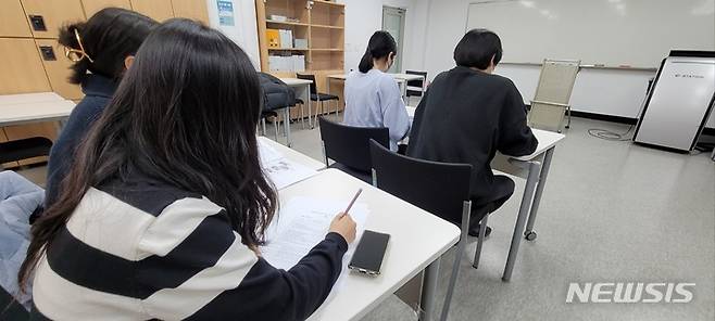 [전주=뉴시스]윤난슬 기자 = 전주대학교는 '2023년 중등교사 임용 제1차 시험' 합격자를 108명 배출했다고 13일 밝혔다.(사진=전주대 제공)