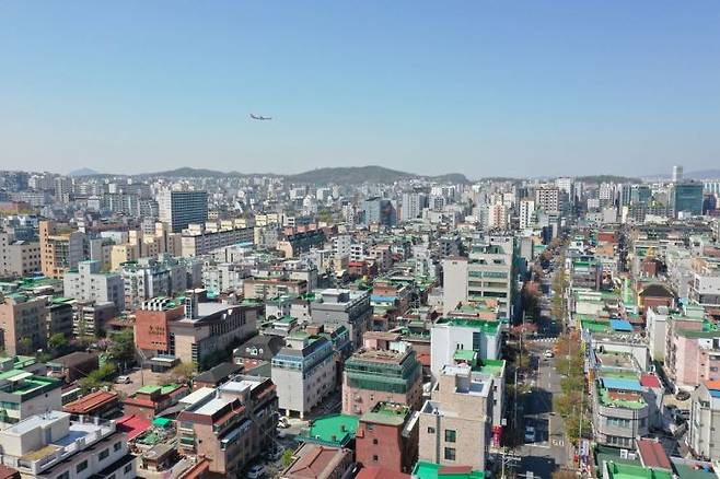 서울 강서구 화곡동 등 중저가 빌라 밀집지역에서 전세 사기 범죄가 잇따르고 있다. 사진은 화곡동 일대 전경.