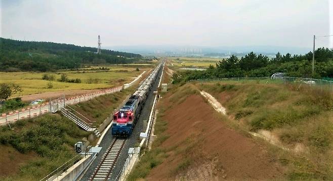 포항열일만항 인입철도. 경북도 제공