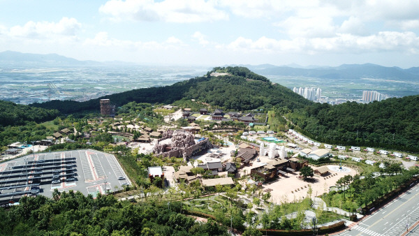 김해시 대표적 관광시설인 가야테마파크 전경.김해시 제공