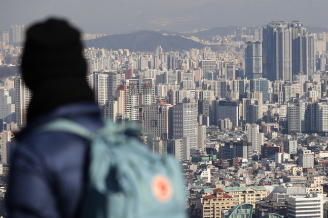 서울 남산에서 본 아파트. 연합뉴스