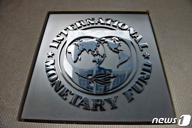 국제통화기금(IMF) 현판 ⓒ AFP=뉴스1