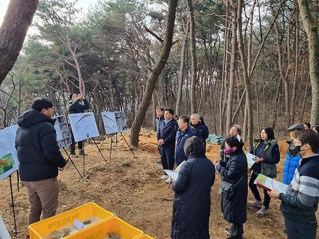 함안 안곡산성 시굴조사 현장 설명회 개최  *재판매 및 DB 금지