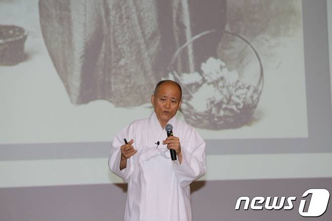 2019년 7월 열린 해남자치대학 100회 기념에서의 도올 김용옥 선생 강연 모습(해남군 제공)/뉴스1