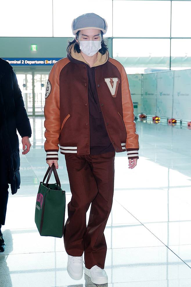 이미지 출처: 발렌티노 (VALENTINO)