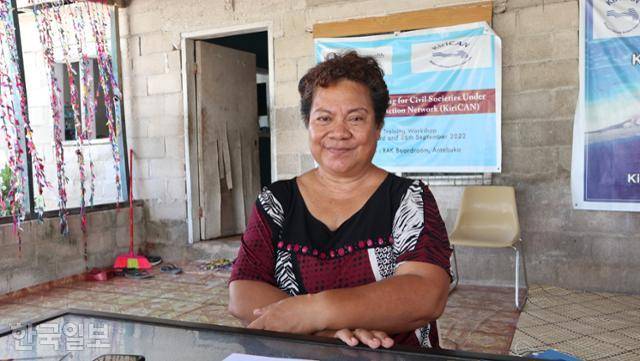 지난 11일 오후, 키리바시 타라와 섬 베티오에서 만난 펠레니세 알로파 키리바시기후행동네트워크(KiriCAN) 설립자. 베티오(키리바시)=장수현 기자