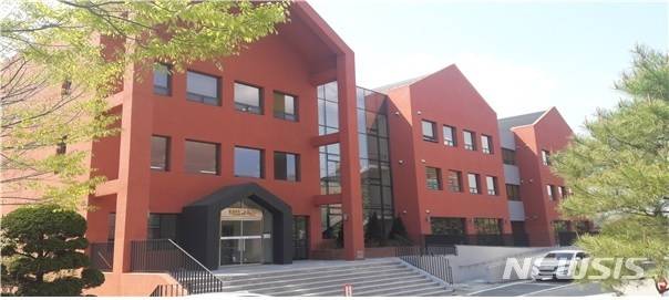 [서울=뉴시스]북한이탈주민정착지원사무소(하나원) 직업교육관. (사진=통일부 제공) 2020.06.24.