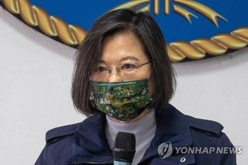 펑후 군 기지서 연설하는 차이잉원 대만 총통 2022.12,30 [EPA 연합뉴스 자료사진]