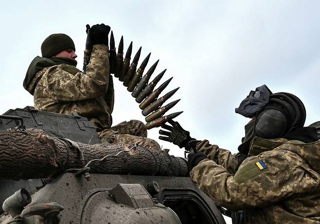 26일(현지시각) 러시아군이 우크라이나에 공격을 감행했으나 실패한 것으로 파악됐다. 사진은 작전을 수행 중인 우크라이나 병력. /사진=로이터
