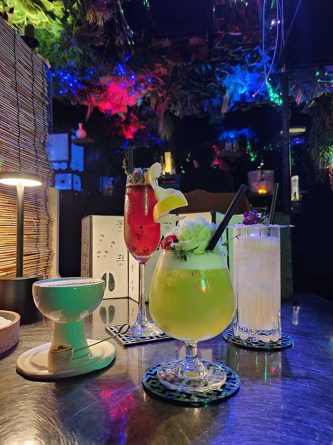 Signature cocktails themed after zodiac signs -- (from left) the rabbit, the snake, the sheep and the monkey at Zoosindang (Lee Jung-youn/The Korea Herald)