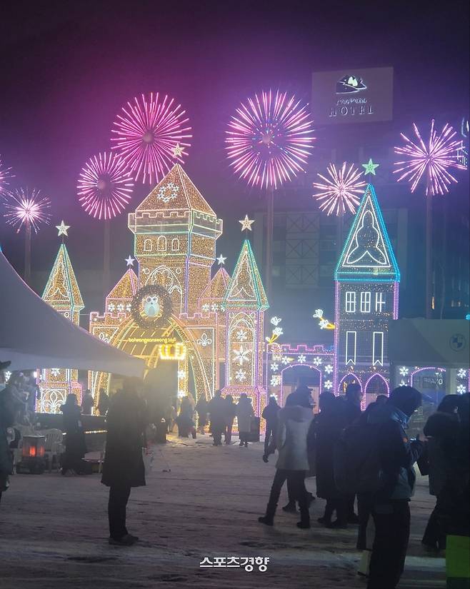 용평리조트에 설치된 일루미네이트 조명. 사진|강석봉 기자.
