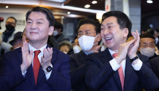 (왼쪽부터) 국민의힘 안철수·김기현 의원 (사진=연합뉴스)