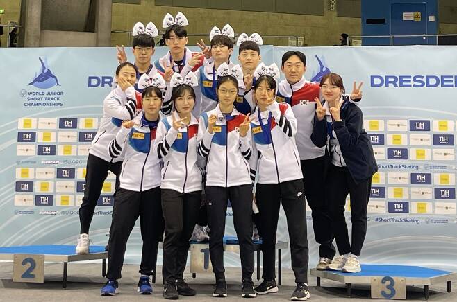 독일 드레스덴에서 열린 쇼트트랙 주니어 세계선수권대회에 참가한 한국 대표팀. /대한빙상경기연맹