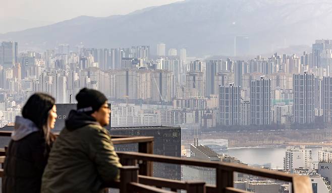 지난 29일 오후 남산에서 바라본 서울 모습. / 연합뉴스