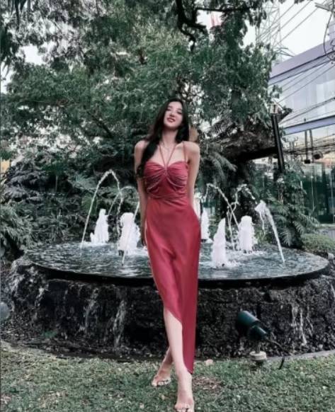 태국 방콕 여행 중 현지 경찰에게 100만원 돈을 뜯긴 사연을 소셜미디어에 올려 사과를 받아 낸 대만 여배우. [안유칭 SNS]