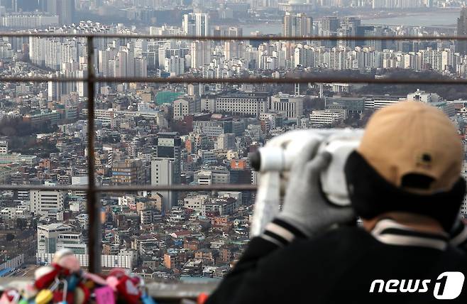 서울 남산에서 바라본 아파트 단지의 모습. 2023.1.31/뉴스1 ⓒ News1 김진환 기자