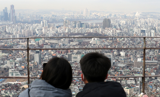 전국적으로 1순위 청약 미달 단지가 속출하고 청약경쟁률이 눈에 띄게 하락했다. 부동산 플랫폼 '직방'이 한국부동산원 자료를 분석한 결과 지방에선 청약자가 1명인 사업장이 발생했다./사진=뉴스1