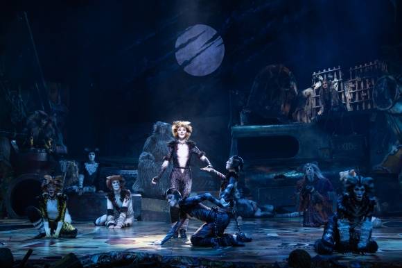 제마미아가 한국어로 노래하는 모습. 에스앤코 제공