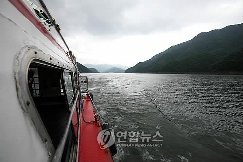 춘천 소양강댐 선착장과 청평사를 오가는 여객선 [연합뉴스 자료사진]