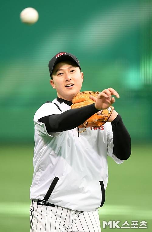 미래의 LG 내야를 이끌 김주성이 지난해에 이어 올해도 트윈스 퓨처스팀 주장 완장을 찬다. 사진=천정환 기자