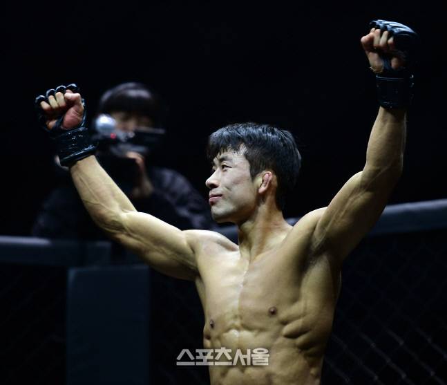 김종훈이 야마모토 세이고를 물리치고 기뻐하고 있다. 이주상기자 rainbow@sportsseoul.com