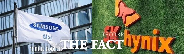 삼성전자와 SK하이닉스는 사상 초유의 메모리 반도체 한파로 저조한 실적을 기록했음에도 임직원 연봉의 절반에 달하는 성과급을 지급하기로 해 눈길을 끌고 있다. /더팩트 DB