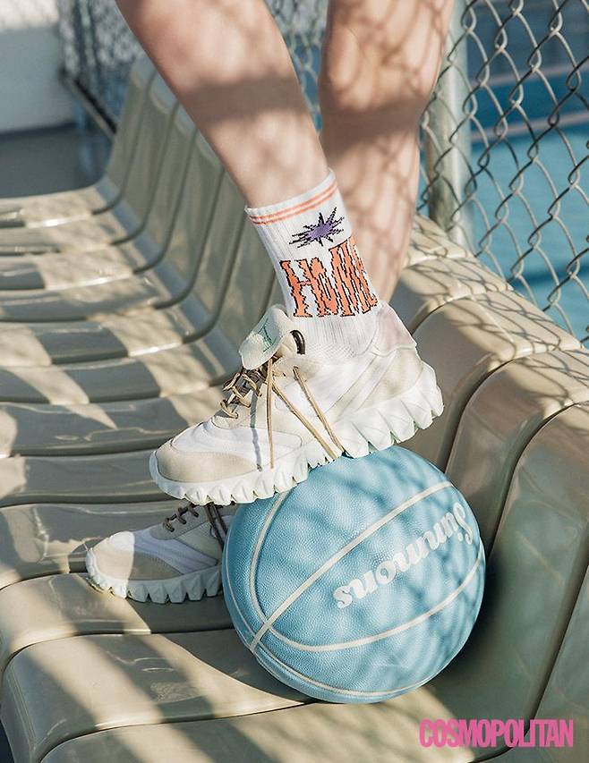 집에 있을 때조차(home) 뛰라는(run) 의미가 내포된 오드삭스 홈런 1만2천원.