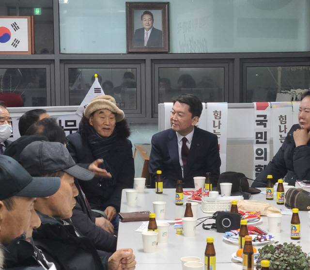 ▲ 국민의힘 이재오 상임고문과 안철수 의원