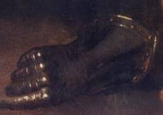 손가락의 길이 등으로 유추해봤을 때 오른손 건틀릿이다. 그림에 왼손 장갑은 나오지 않고, 오른손 건틀릿만 두 개 나오는 것이다.