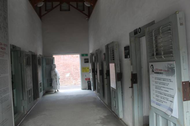 The female quarters inside Seodaemun Prison History Hall. (Yoon Min-sik/The Korea Herald)