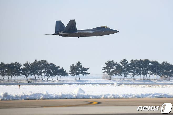 미국 공군 F-22 전투기. (국방부 제공) 2022.12.20/뉴스1