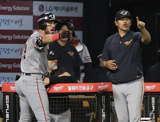 수베로(사진 오른쪽)