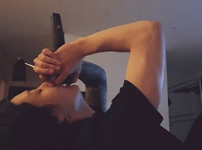 방탄소년단 정국 日애니 '체인소 맨' OST 'KICK BACK' 커버..전 세계 SNS '들썩'