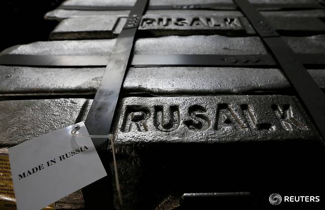 러시아 루살의 주조공장에 보관된 알루미늄.ⓒ로이터=News1