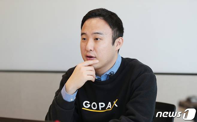 이준행 고팍스 대표가 19일 오후 서울 송파구 스트리미 본사에서 뉴스1과 인터뷰를 갖고 있다. 2021.1.19/뉴스1 ⓒ News1 박지혜 기자
