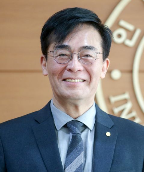 제7대 (사)한국대학스포츠협의회 회장으로 선출된 조명우 인하대학교 총장.