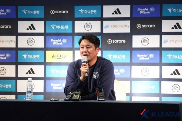 김도균 수원FC 감독. 한국프로축구연맹 제공